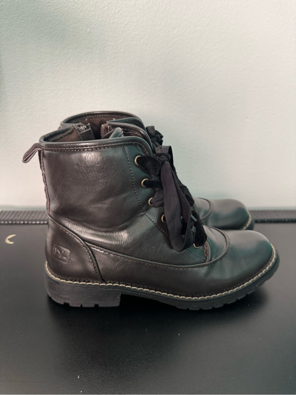 Women's metallic Black Leather Lace-Up Boots